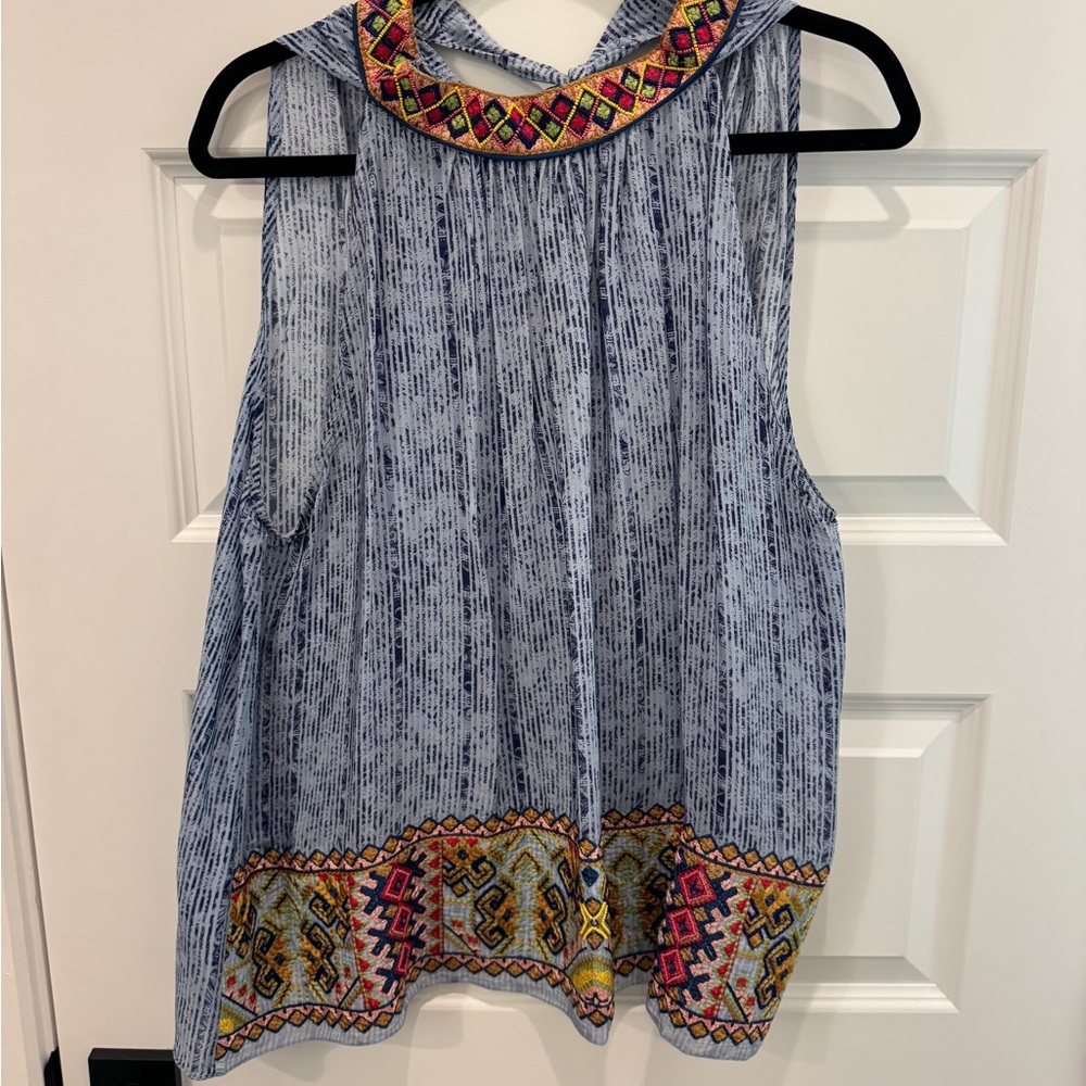 Boho Chic Sleeveless Blouse with Embroidery